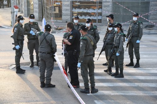 полиция в Израиле закрывает город
