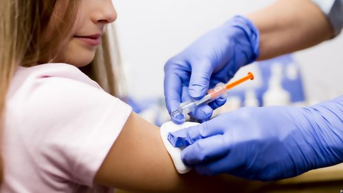 израильским детям начали делать прививки от коронавируса