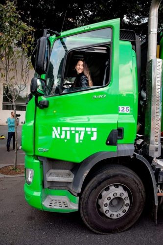 Новый мусоровоз в Тель-Авиве