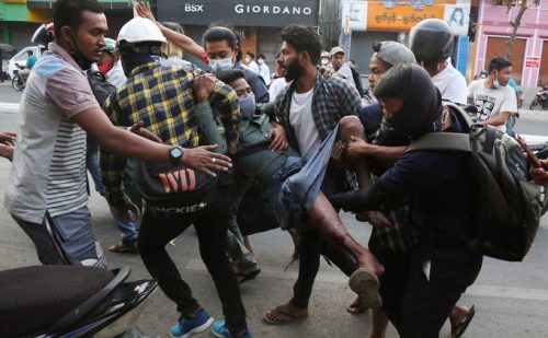 Протесты в Мьянме